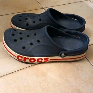 Men's crocs